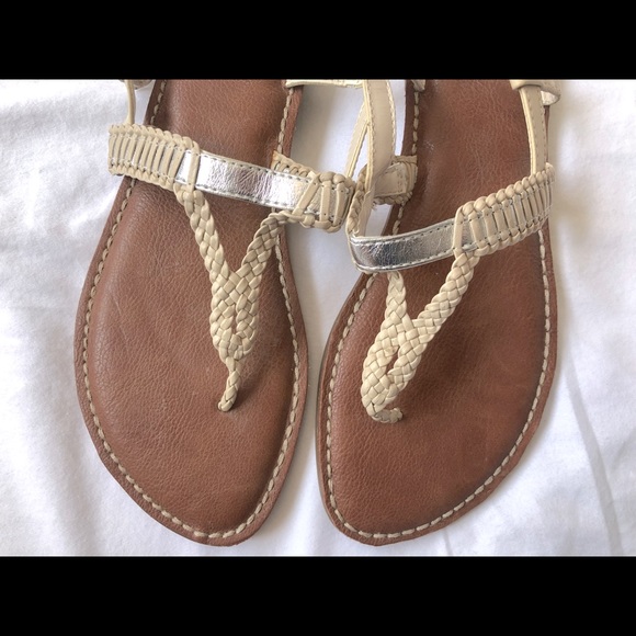 3/$20 Women’s Sandals Bundle - Picture 3 of 10